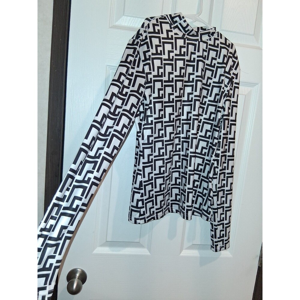 Shein Woman's Blouse Size Medium Black/White Pullover Long Sleeve Easy Care